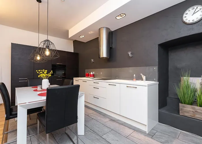 Stylish With Parking In Telliskivi Reval