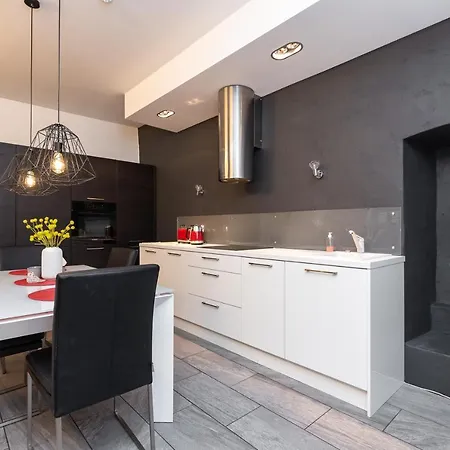 Stylish With Parking In Telliskivi Ταλίν